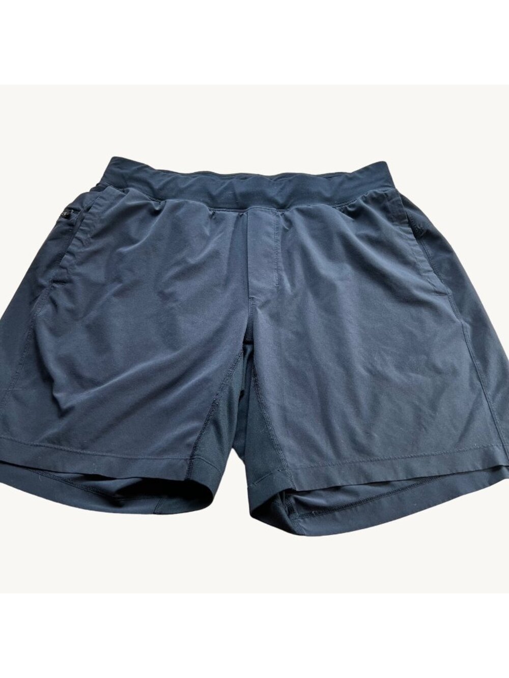 Lululemon Size L Black Mid Rise Stretch Athletic Running Training Workout Shorts